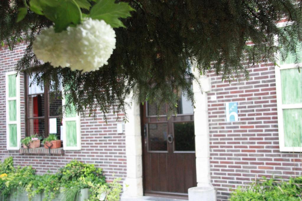 Hotel Troopeird Kortrijk Eksteriør billede